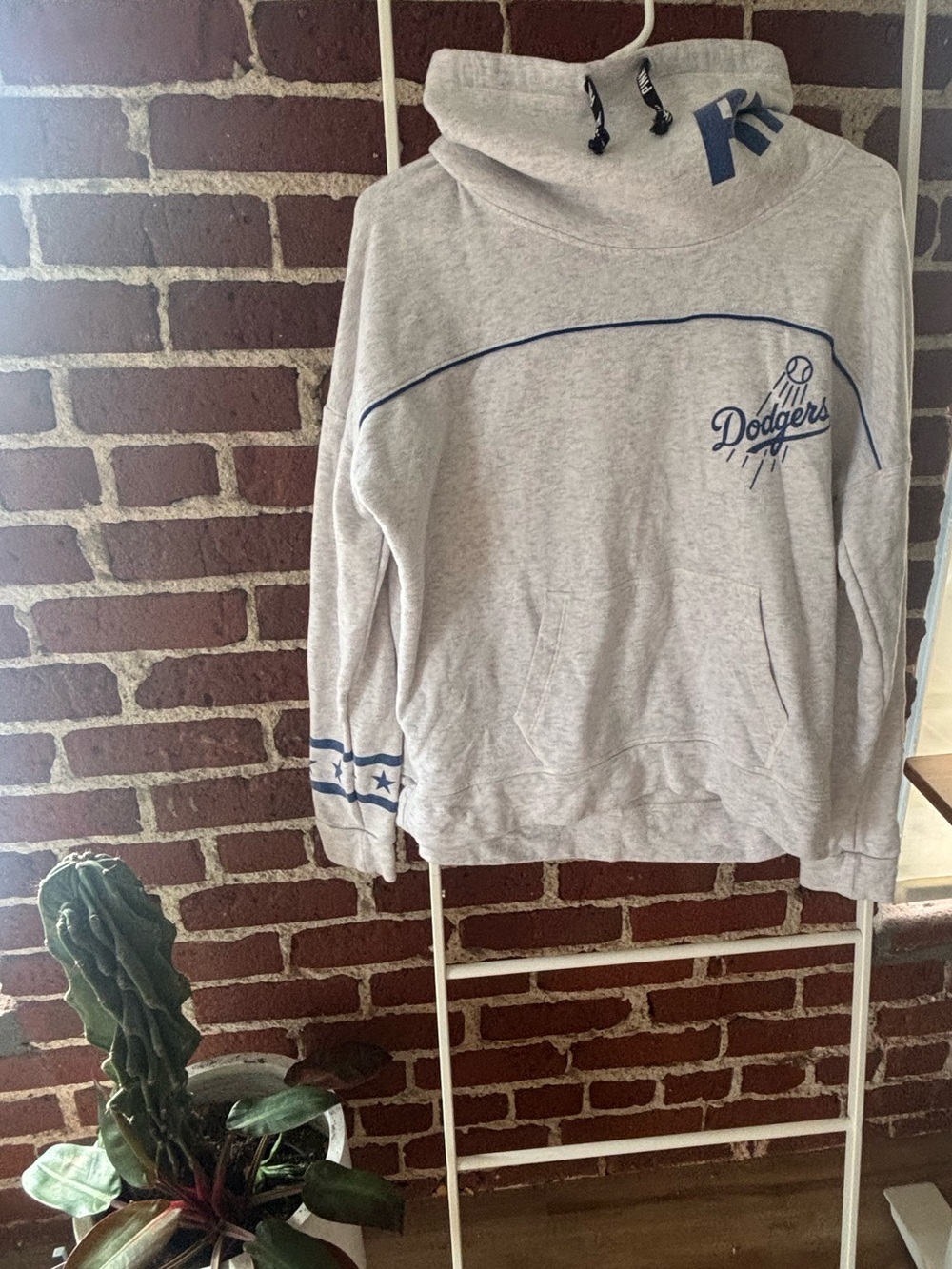 Victoria’s Secret PINK Dodgers Funnel Neck Pullover Sweater Heather Gray Medium